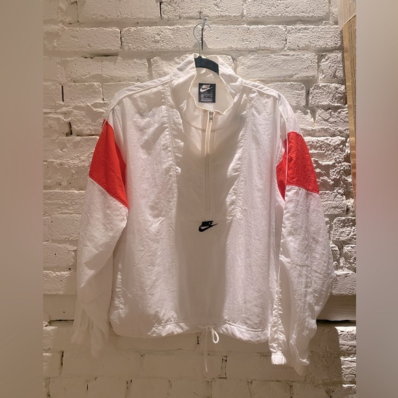 Nike windbreaker like new 🤍 sz M - Picture 1 of 4